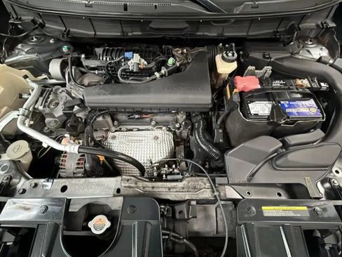 Used 2018 Nissan Rogue SV AWD/4WD image 21