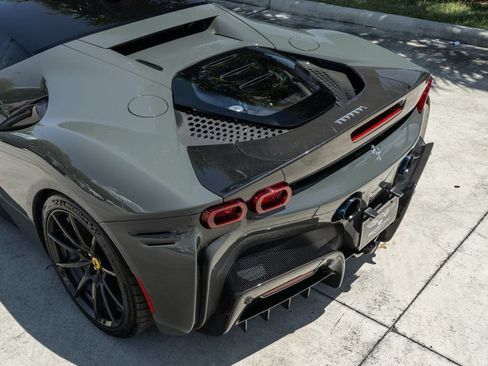 Used 2022 Ferrari SF90 Stradale AWD/4WD image 8