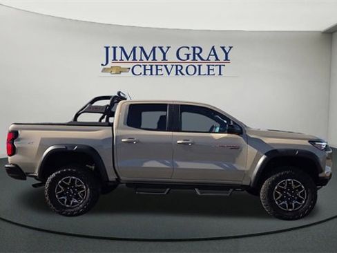 Used 2023 Chevrolet Colorado ZR2 w/ ZR2 Convenience Package III image 2