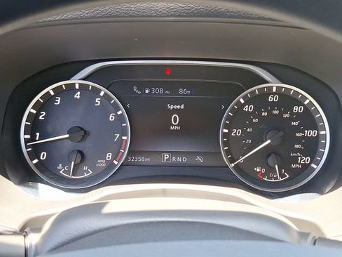 Certified 2025 Nissan Frontier SV RWD image 11