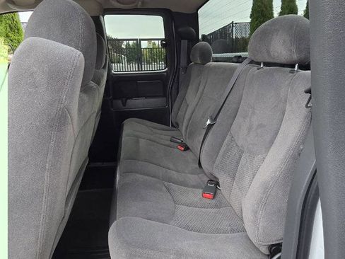 Used 2006 Chevrolet Silverado 3500 LT w/ Heavy-Duty Power Package image 11