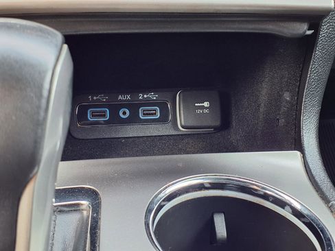 Used 2018 Jeep Grand Cherokee Laredo AWD/4WD image 12