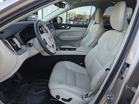 Certified 2025 Volvo XC60 B5 Plus w/ Climate Package image 7
