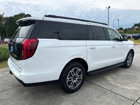 Used 2025 Ford Expedition Max Active AWD/4WD image 7