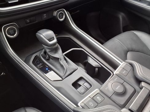 Certified 2025 Toyota Grand Highlander FWD image 26