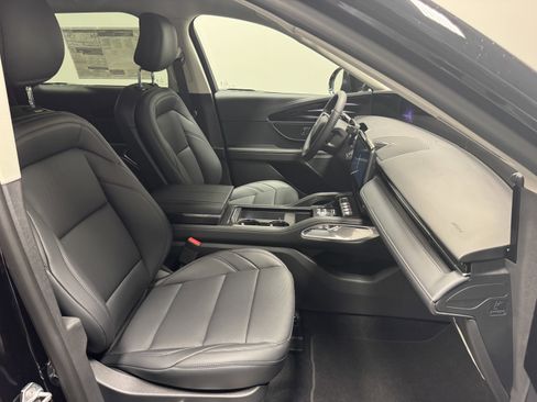 New 2026 Lincoln Nautilus Premier image 16