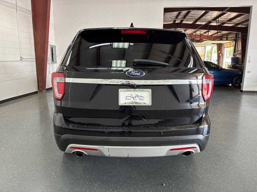 Used 2017 Ford Explorer Limited w/ Equipment Group 301A AWD/4WD image 5