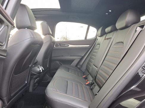 New 2025 Alfa Romeo Stelvio Sprint image 5