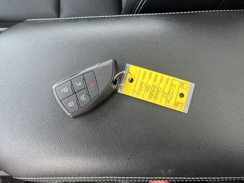 Used 2024 Chevrolet Blazer EV LT image 36