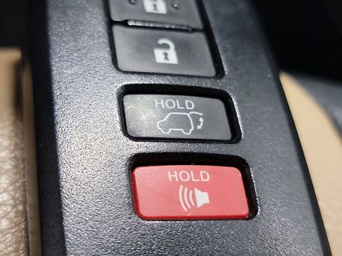Used 2016 Toyota RAV4 Limited AWD/4WD image 32