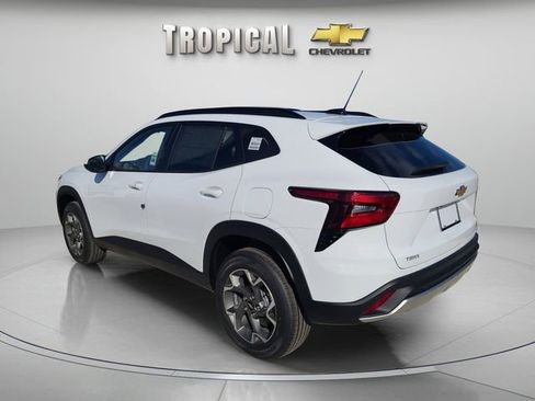 New 2026 Chevrolet Trax LT w/ Driver Confidence Package image 2