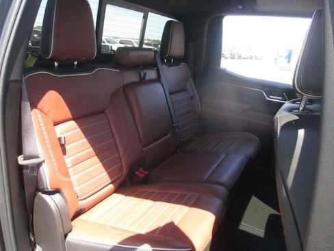 Used 2025 GMC Sierra 1500 Denali Ultimate AWD/4WD image 24