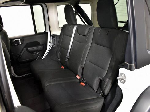 Used 2022 Jeep Wrangler Unlimited Sport image 16