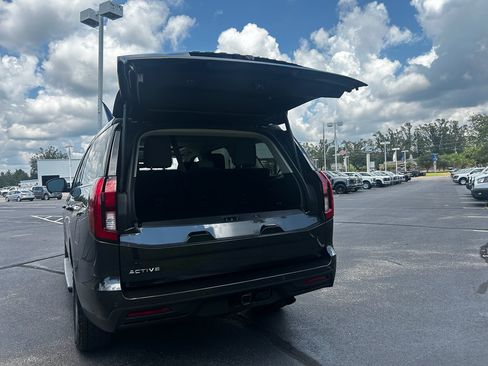 Certified 2025 Ford Expedition Active AWD/4WD image 22