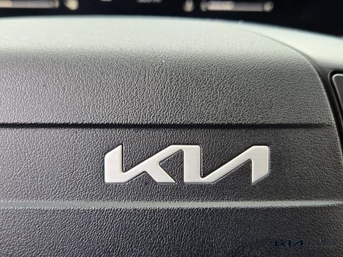 Certified 2025 Kia K4 FWD image 28