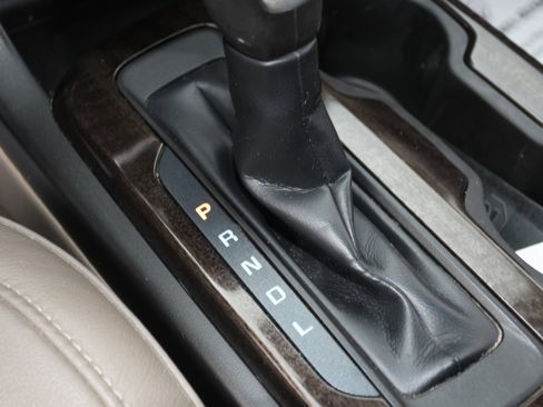 Used 2017 GMC Canyon SLE image 15