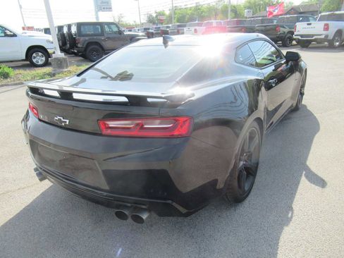 Used 2017 Chevrolet Camaro SS image 6