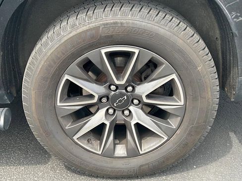 Used 2021 Chevrolet Tahoe Z71 w/ Z71 Signature Package image 24