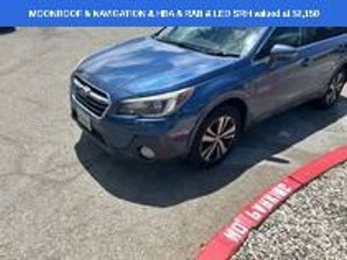 Used 2019 Subaru Outback 2.5i Limited AWD/4WD image 3