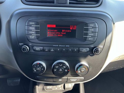 Used 2016 Kia Soul FWD image 13