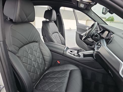 Used 2023 BMW X6 xDrive40i w/ M Sport Package AWD/4WD image 10