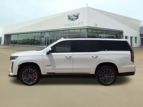 Used 2023 Cadillac Escalade V AWD/4WD image 3