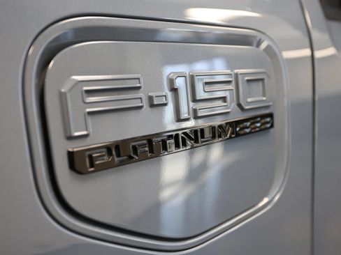 Used 2023 Ford F150 Lightning Platinum AWD/4WD image 14