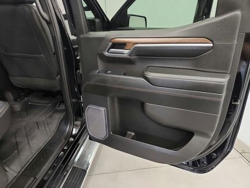 Used 2023 Chevrolet Silverado 1500 High Country w/ Technology Package image 44