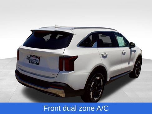 Used 2025 Kia Sorento EX AWD/4WD image 8