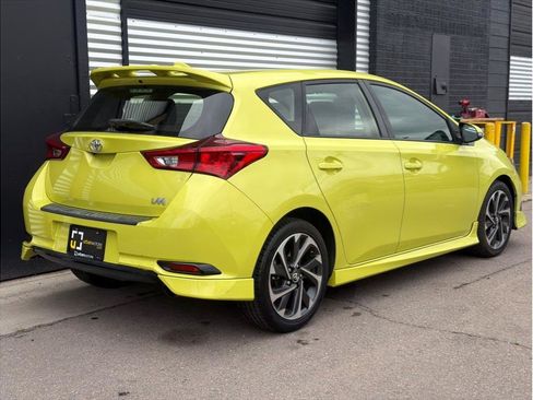 Used 2017 Toyota Corolla iM w/ Carpet Mat Package FWD image 9
