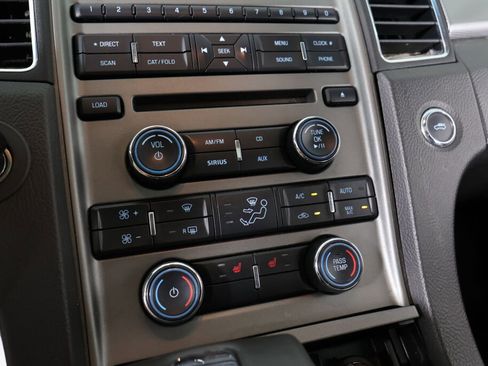 Used 2010 Ford Taurus SEL image 33