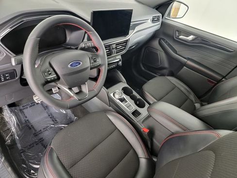 Used 2024 Ford Escape ST-Line w/ Tech Pack #1 AWD/4WD image 12