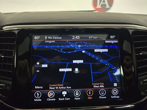 Used 2020 Jeep Grand Cherokee Altitude image 21