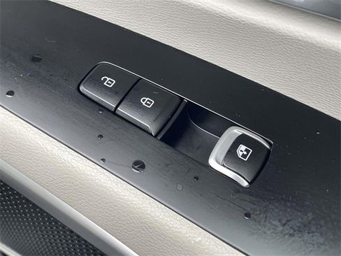 Certified 2024 Kia Telluride EX w/ EX Captain's Chair Package image 18