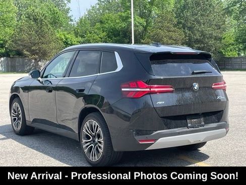 Used 2025 BMW X3 xDrive30i w/ Premium Package AWD/4WD image 3