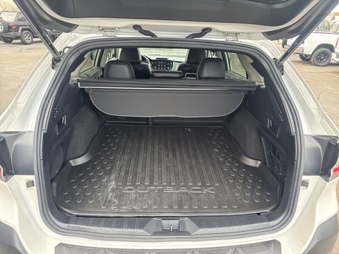 Used 2020 Subaru Outback Limited XT image 32