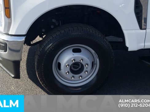 Used 2025 Ford F350 XLT image 13