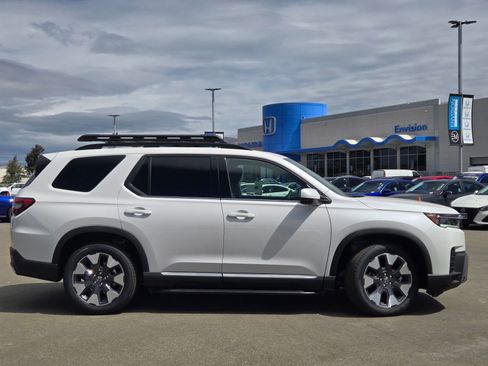 New 2026 Honda Pilot Elite image 4