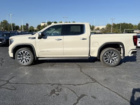 New 2026 GMC Sierra 1500 Denali w/ Denali Reserve Package image 12