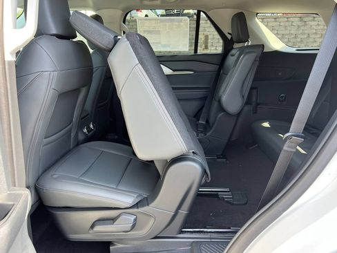 Used 2026 Ford Explorer Active w/ Active Comfort Package AWD/4WD image 6