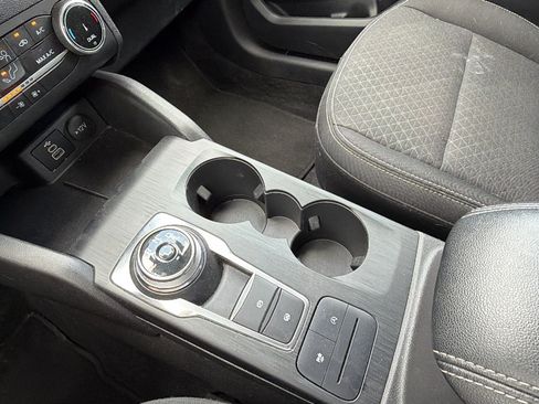 Used 2025 Ford Escape Active AWD/4WD image 30