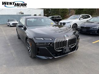 Used 2023 BMW 760i xDrive video 1