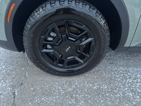 Used 2024 Kia Sorento SX Prestige image 12