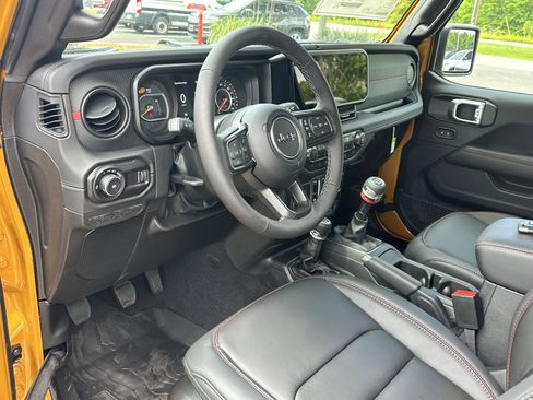 New 2026 Jeep Wrangler Rubicon AWD/4WD image 30