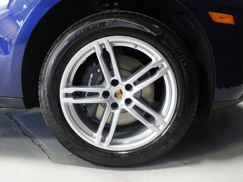 New 2026 Porsche Macan image 20