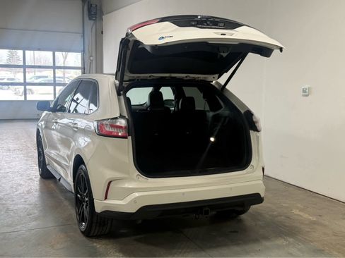 Used 2022 Ford Edge ST-Line w/ Class II Trailer Tow Package image 4