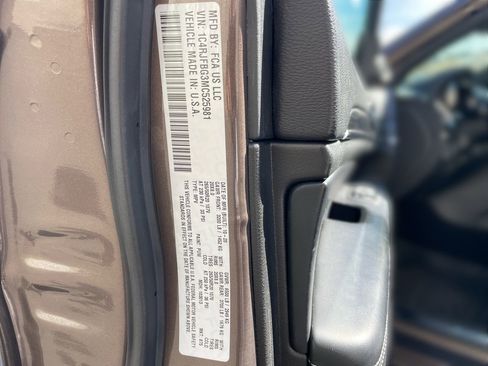 Used 2021 Jeep Grand Cherokee 80th Anniversary w/ Quick Order Package 28K 80th image 24