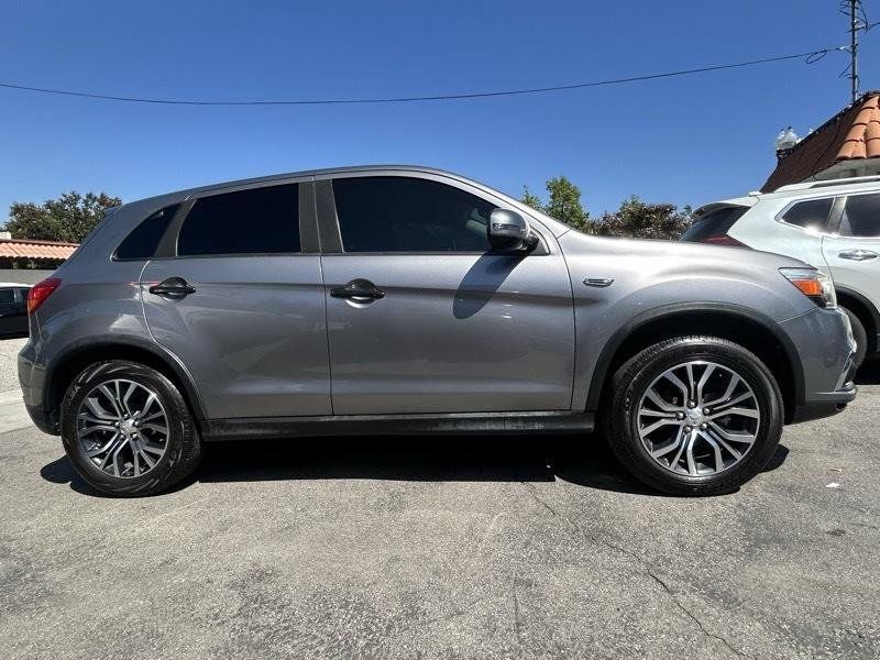 Used 2018 Mitsubishi Outlander Sport SE FWD image 3