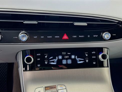 New 2026 Genesis GV70 2.5T Advanced image 14