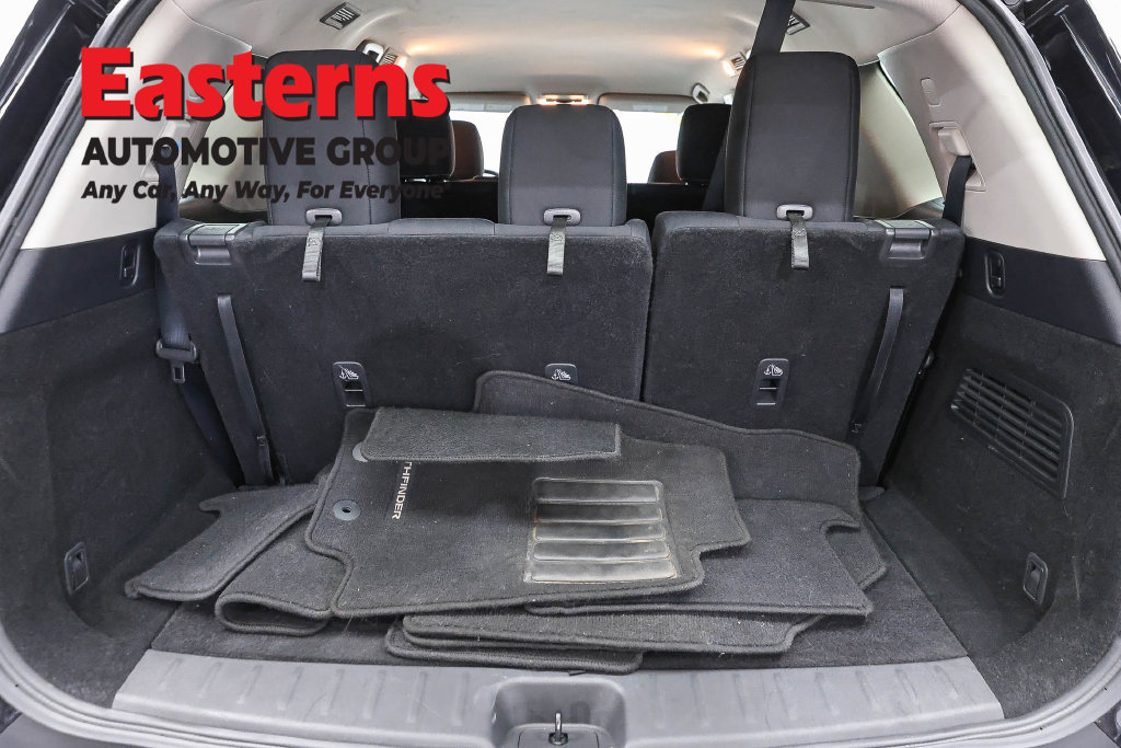Used 2024 Nissan Pathfinder S AWD/4WD image 10